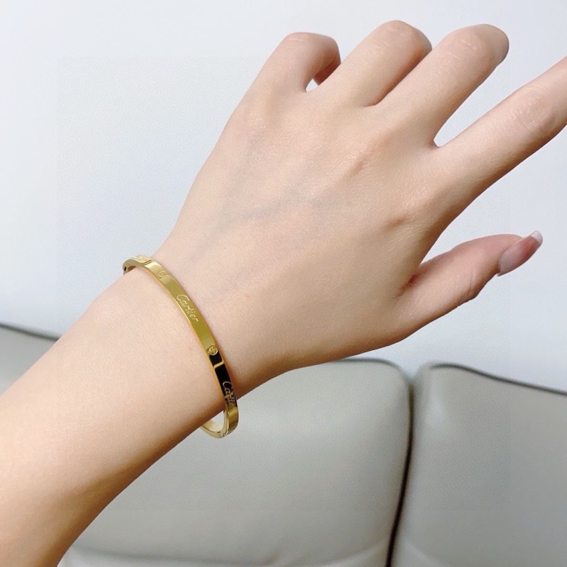 Ca*t1er bracelets
